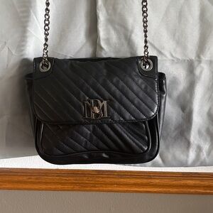Badgley Mischka Elegant Black Quilted Shoulder Bag
